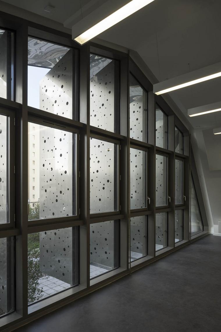 法国 Saint·Blaise 社区中心-28