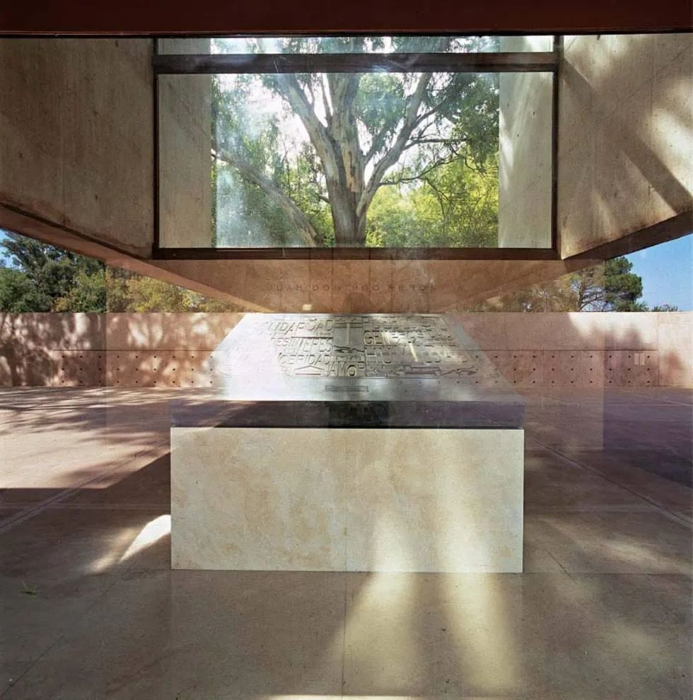 永续的场地 · 探索墓葬建筑的生死哲学丨阿根廷-91