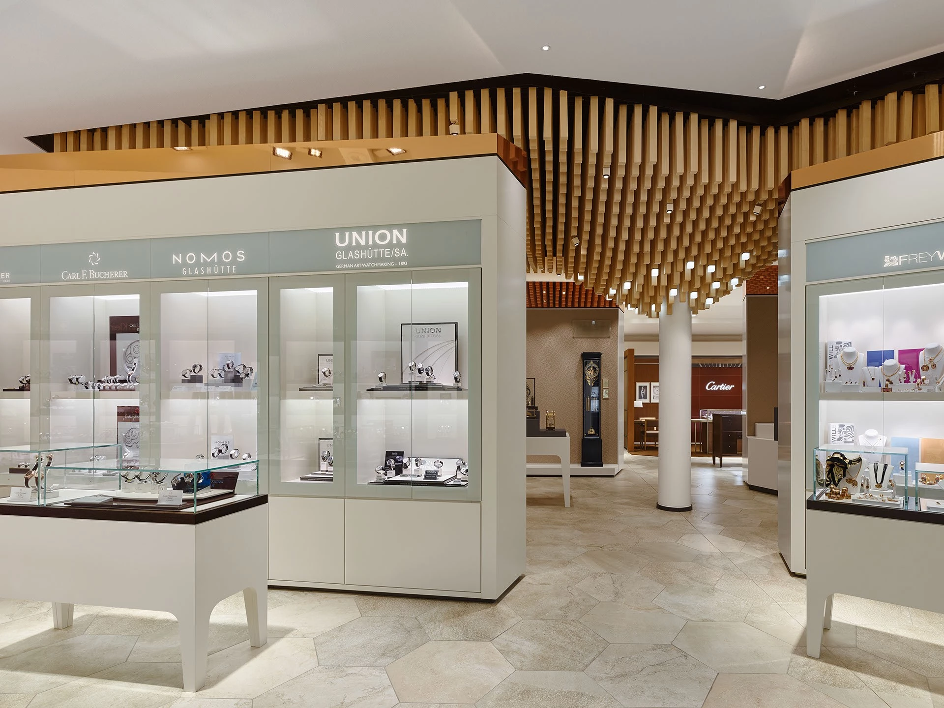 德国黑森林的奢华钟表销售空间-15