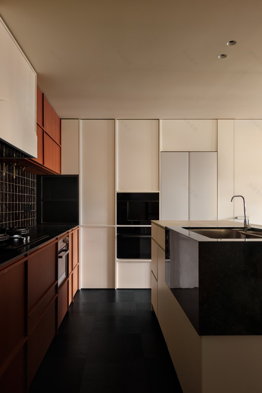 东方气韵遇上复古色彩,铺展松弛仪式感空间丨HURR赫设计-27