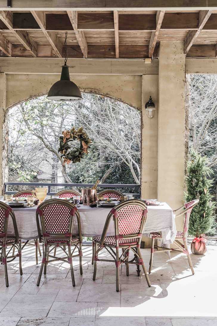 灰色调澳洲圣诞家居，桃色风情点亮节日氛围-2