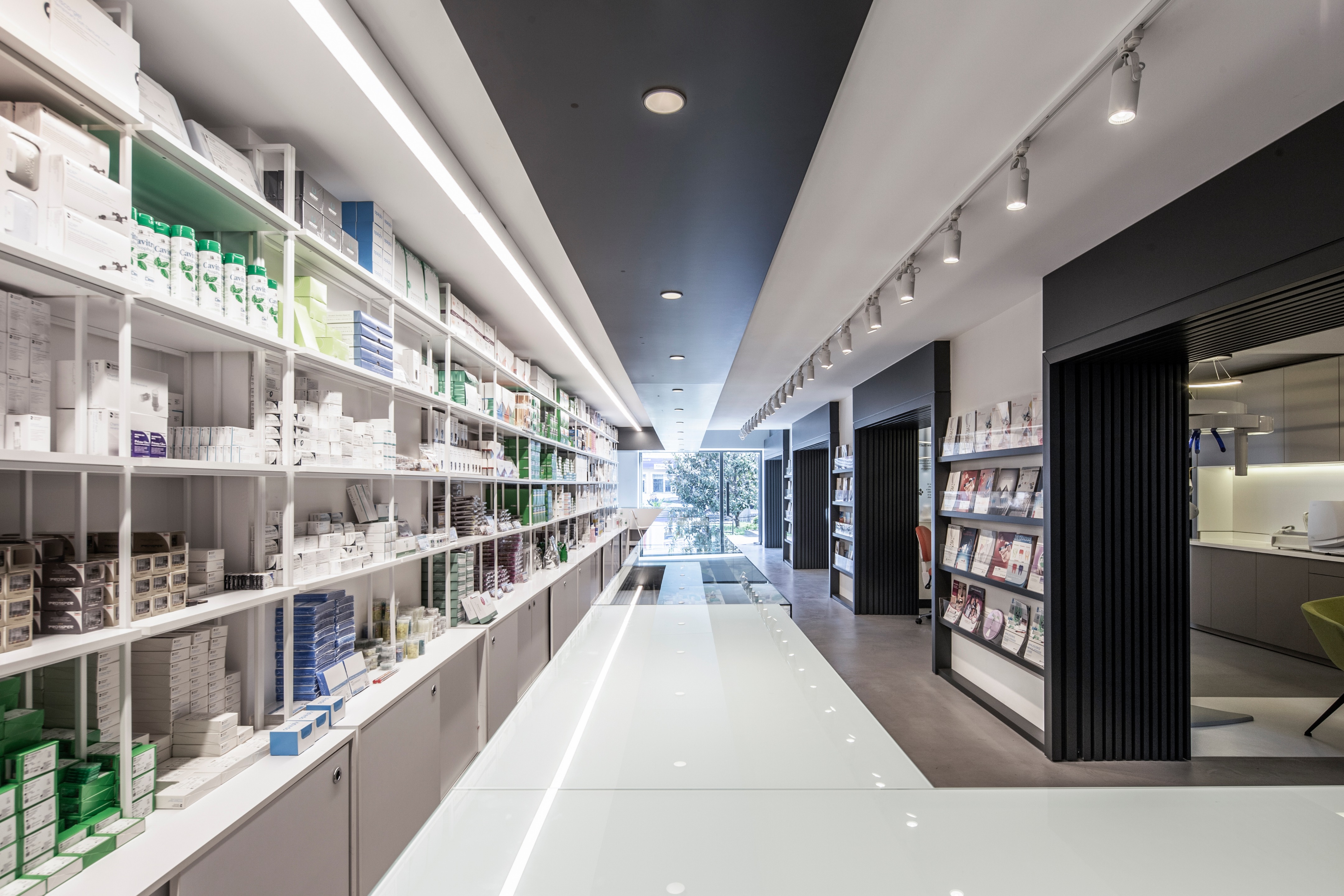 恰帕牙科展厅和商店-15