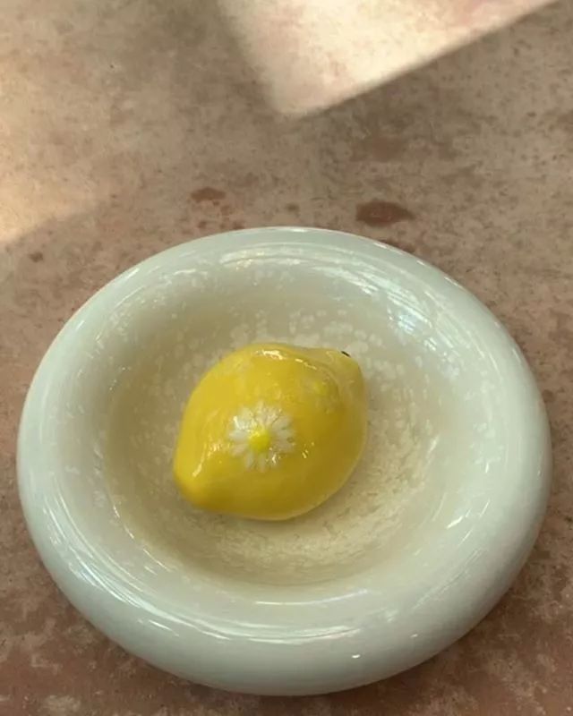 圣罗兰巴黎开设时尚咖啡厅,大牌争相跨界咖啡业-14