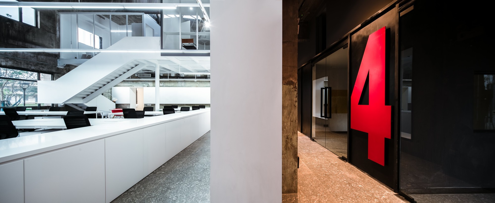 武汉梁友红坊艺术社区 UAO 办公室设计 | 旧厂房的现代新生-39