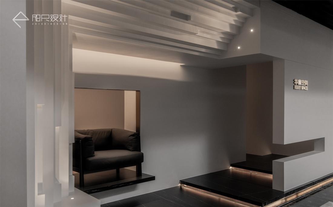 半墙设计、镜像交错,打造个性家居空间-2