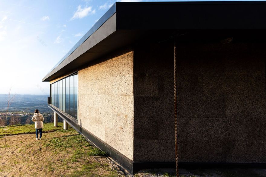 葡萄牙山脉中的和谐身心灵康养中心丨PLATAFORMArq-56