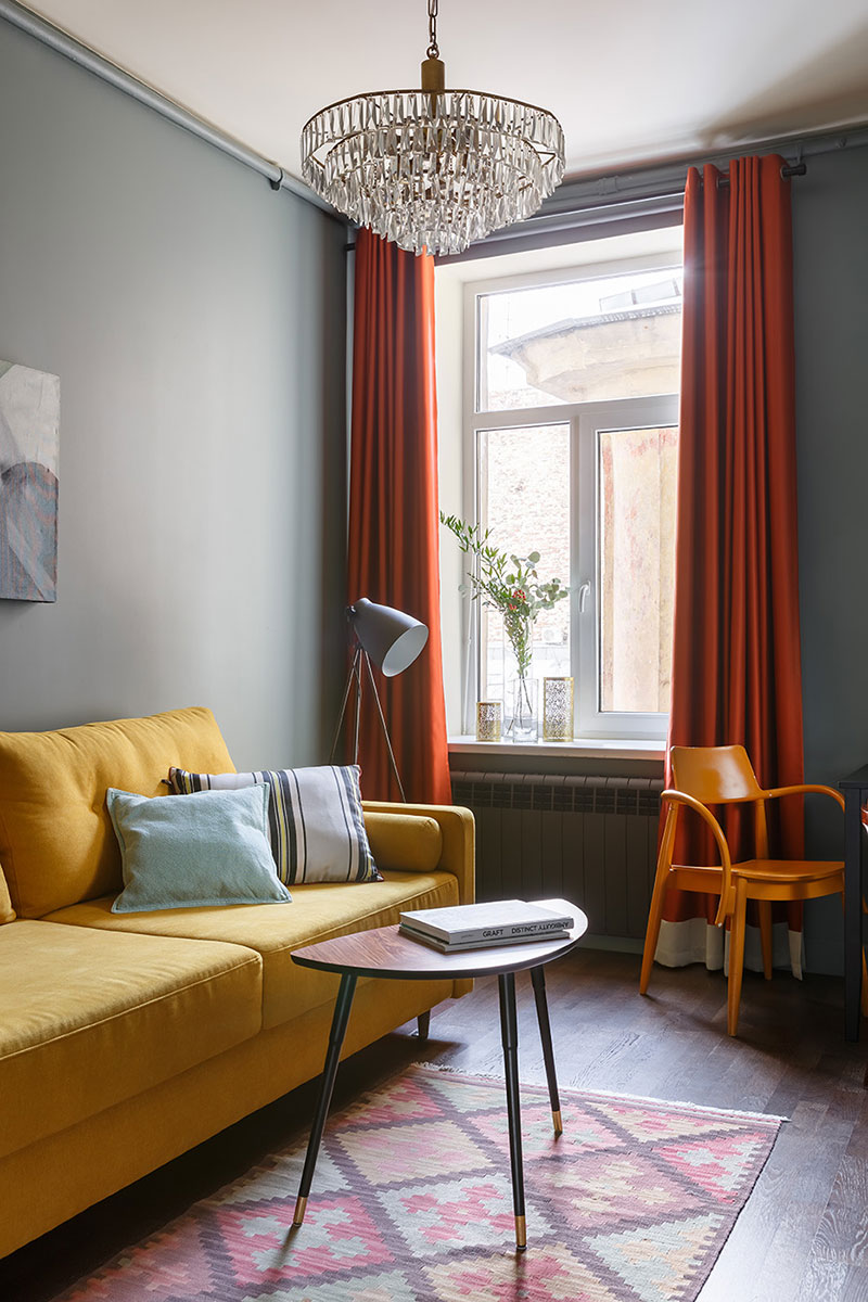 圣彼得堡色彩斑斓的小型出租公寓设计-5