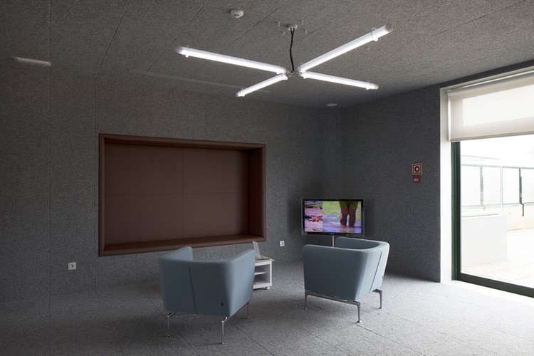 葡萄牙牙科诊所设计 | 个性化的医疗环境-26