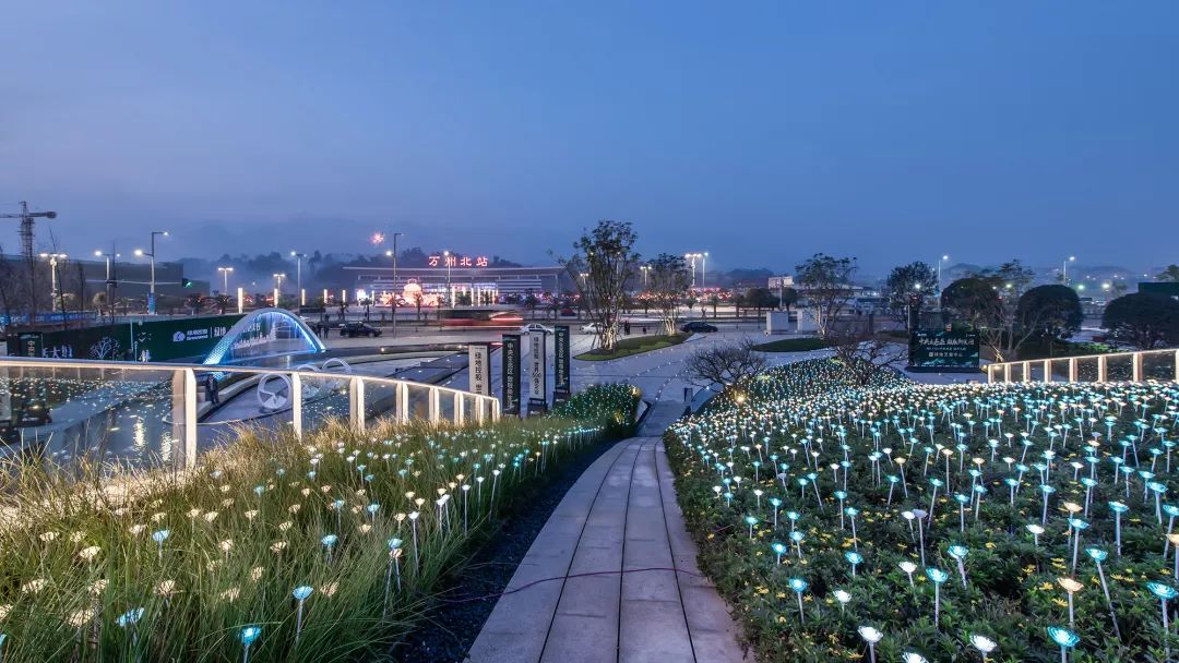 开放 开眼 开心| 绿地•万州城际空间站-51