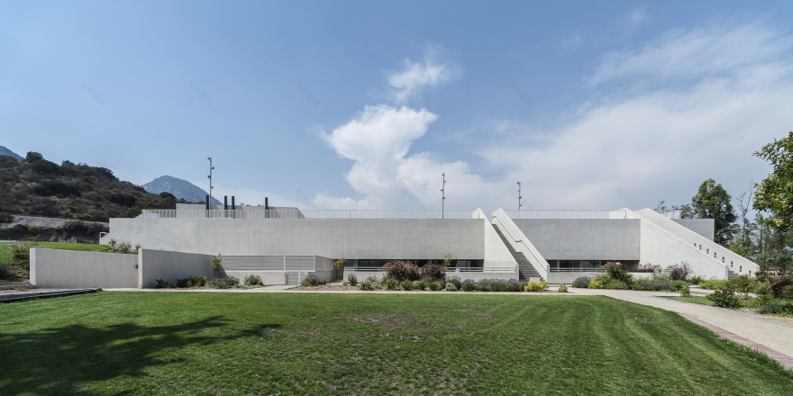 智利森林中的圣乔治学院体育馆-25