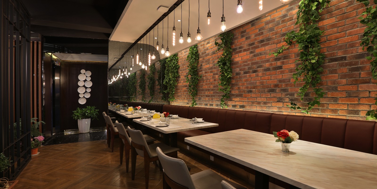 IDDW 道伟设计 | “灰度”巴黎中餐厅,简约工业风融合巴黎元素-40