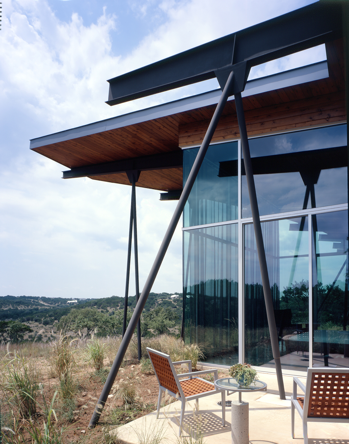 德州 Trahan 牧场住宅 | 重型与轻盈的对比之美-20