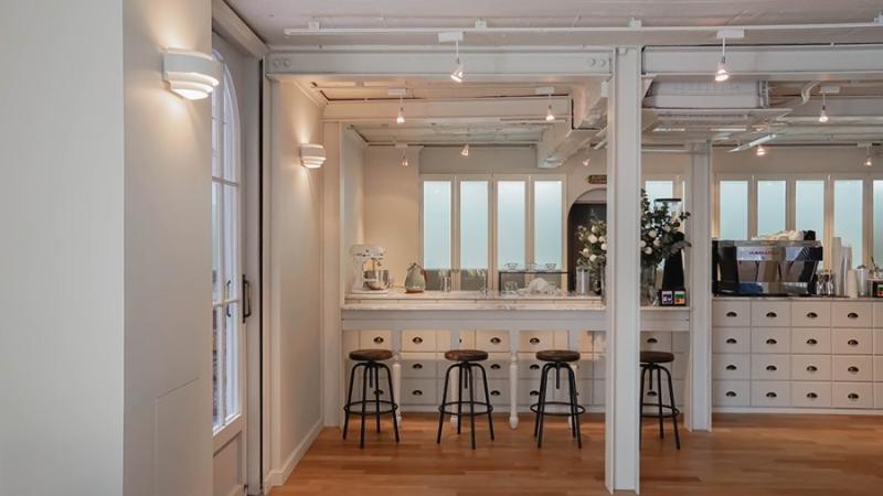 首尔 20 坪现代简约咖啡厅，打造温馨小资空间-4