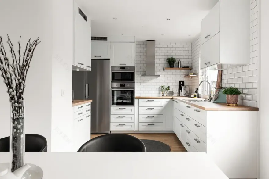 晨光微曦,等待春归的温暖公寓-12