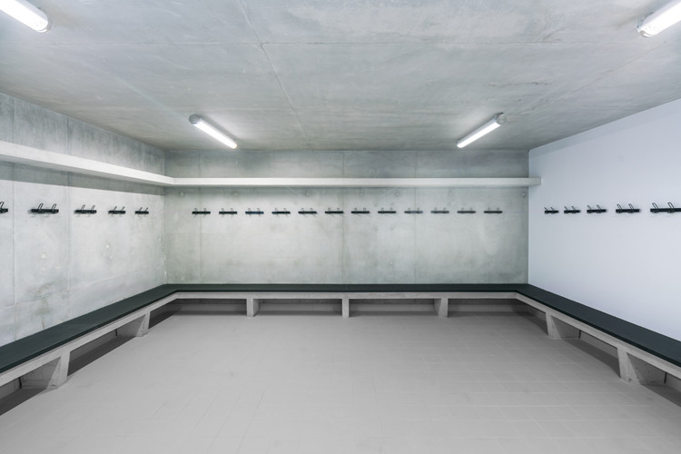 Si·Fours·Les·Plages 城市体育看台建筑-24