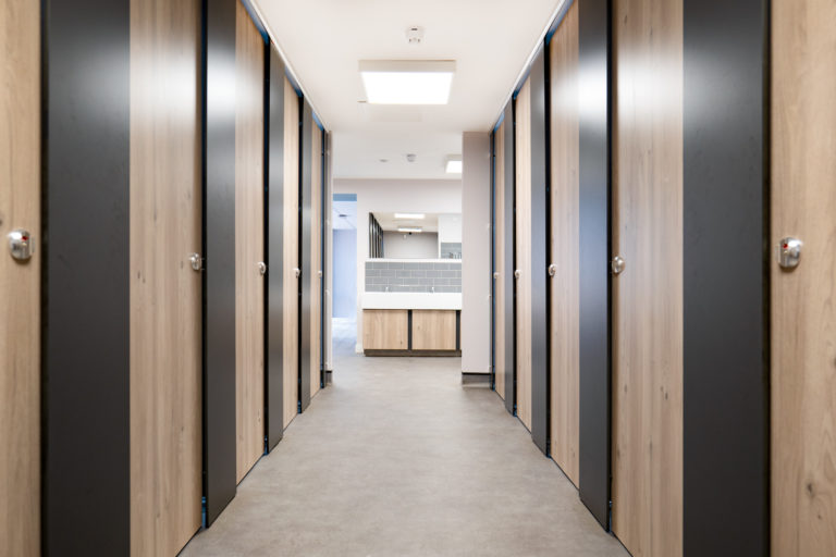 Sir William Borlase’s Grammar School – Washrooms - Envoplan-11