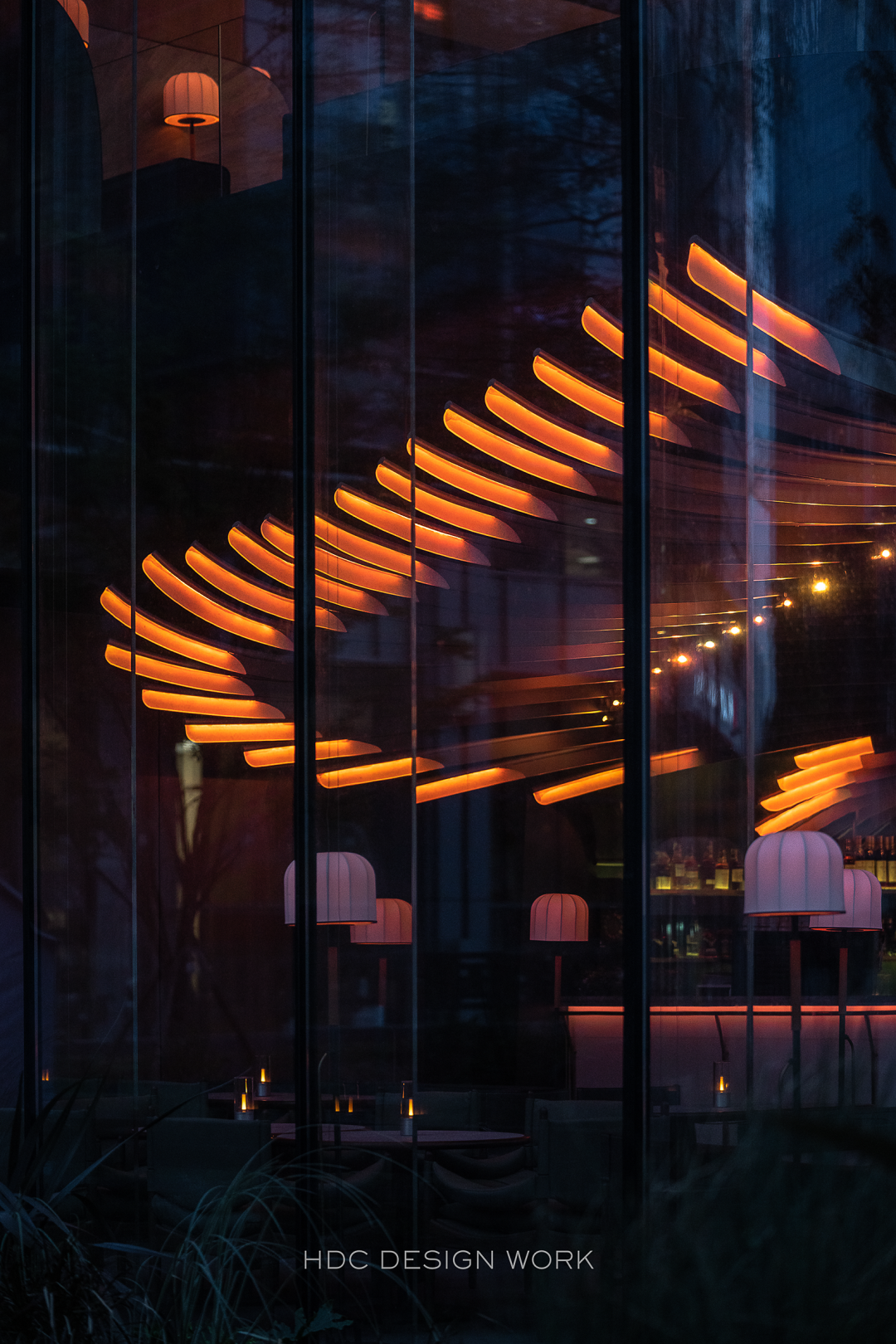 双塔映衬下的MOC餐厅丨中国成都丨唐嘉骏,刘芮言-24