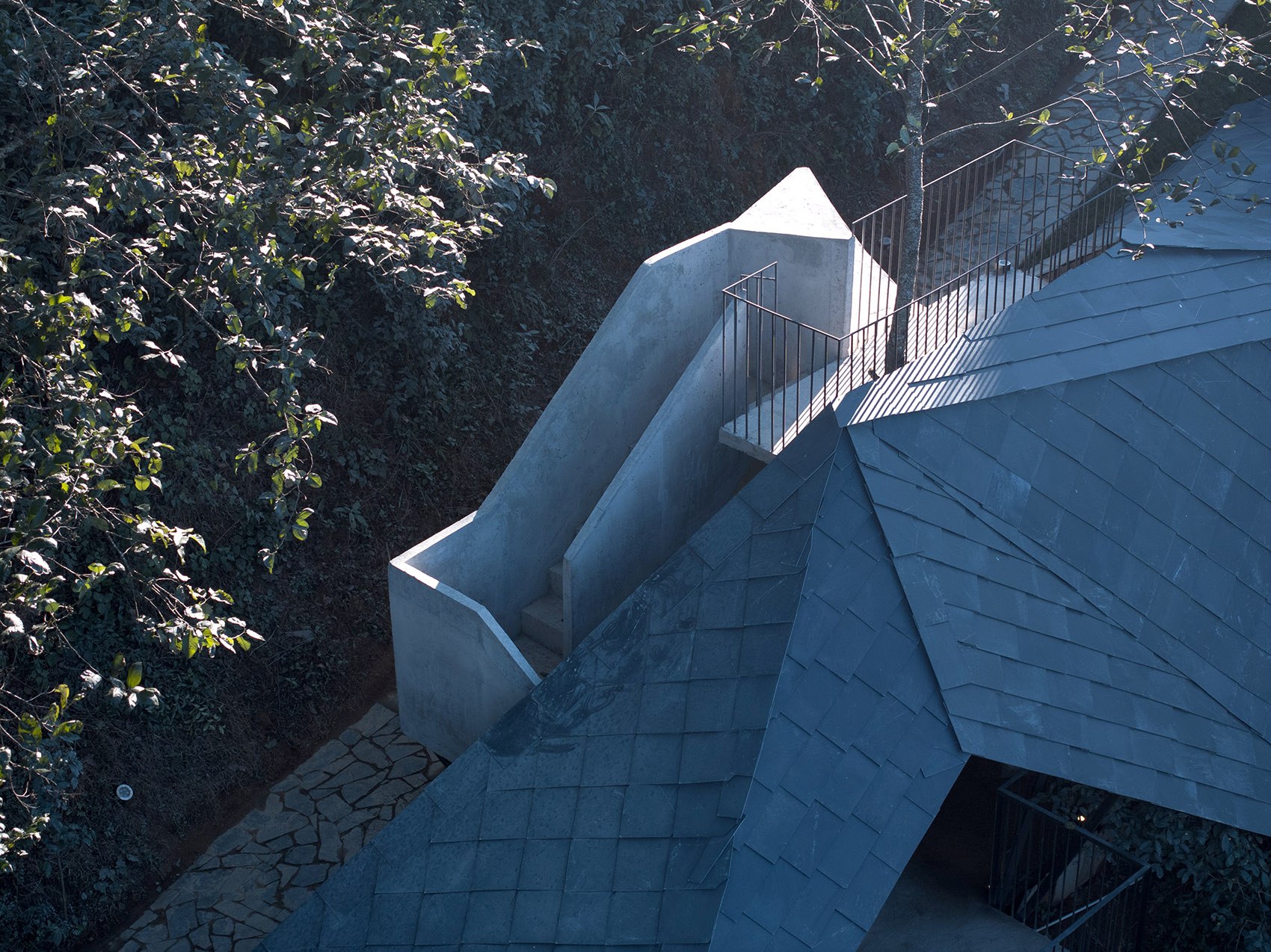 隐入山林的建筑——云南大理无量山风景厕所丨孔祥伟工作室-6