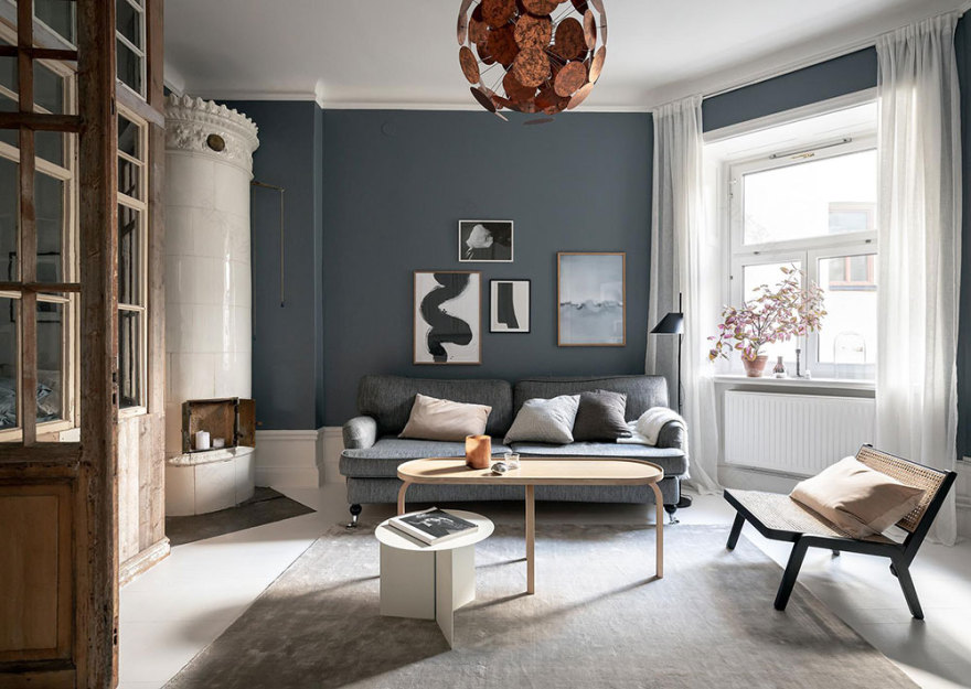 瑞典 44 平米独特小公寓 | 蓝墙与复古隔断的惊艳之作-2