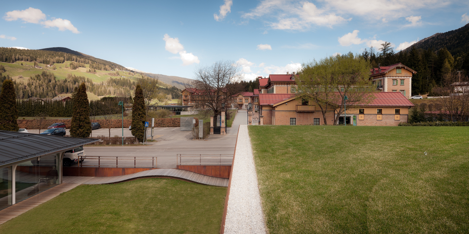 弗朗茨·克拉勒品牌南蒂罗尔地区奢侈品购物建筑设计-93