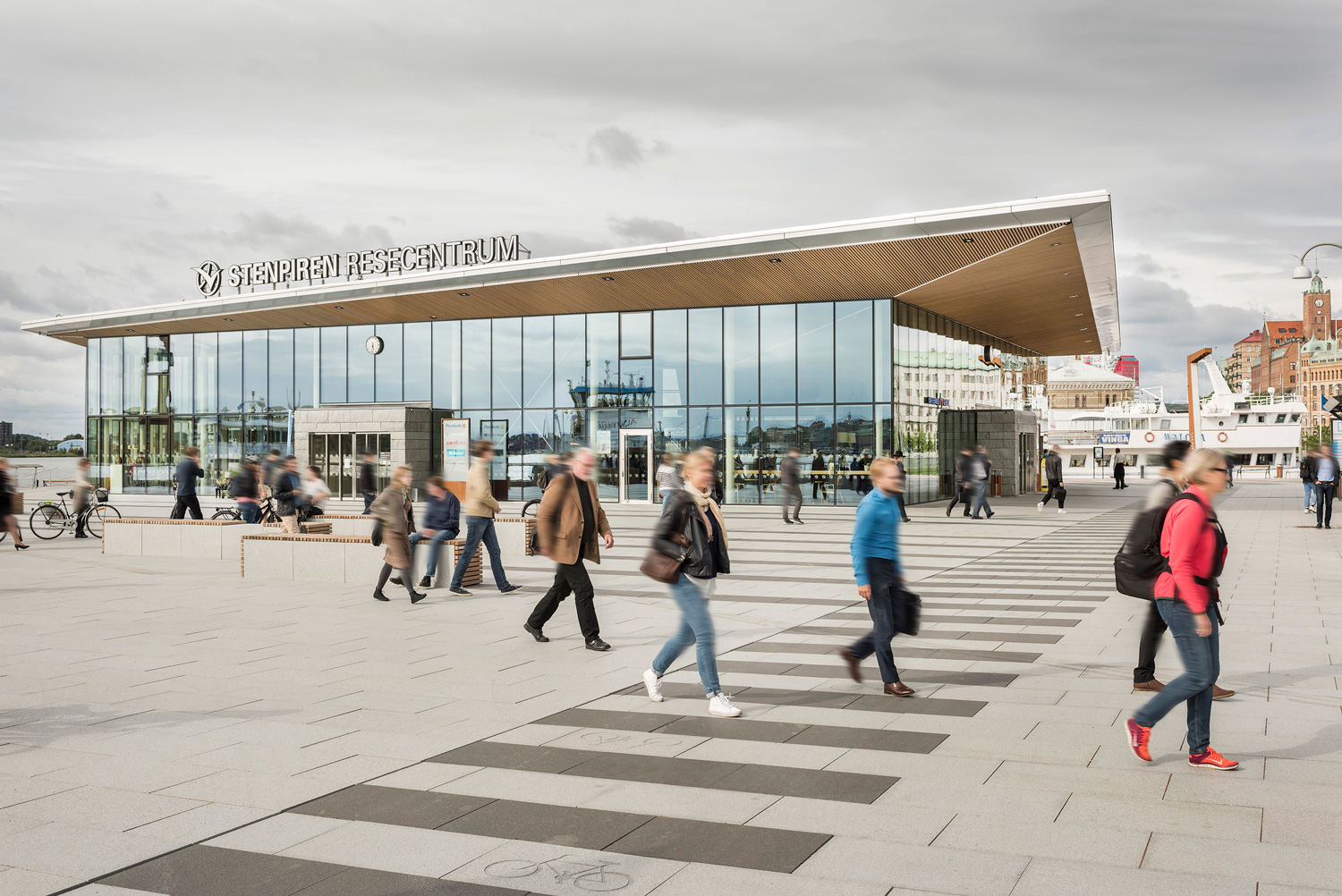 瑞典 Gothenburg 市 Stenpiren 交通枢纽区景观设计-3