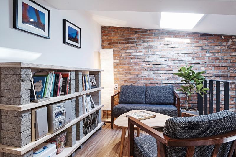 13 坪工厂改造咖啡馆，极简工业风创空间魔法-9