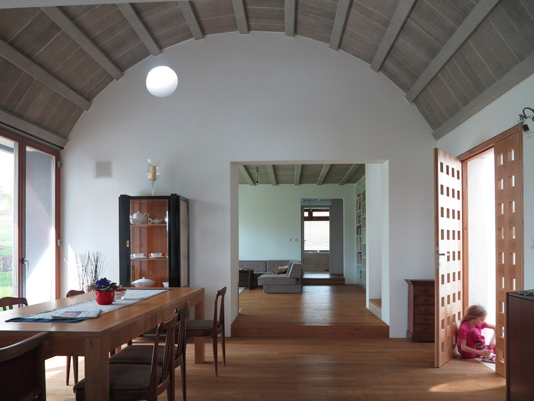 捷克 Benešov 家庭别墅，绿色环绕中的生活空间-21