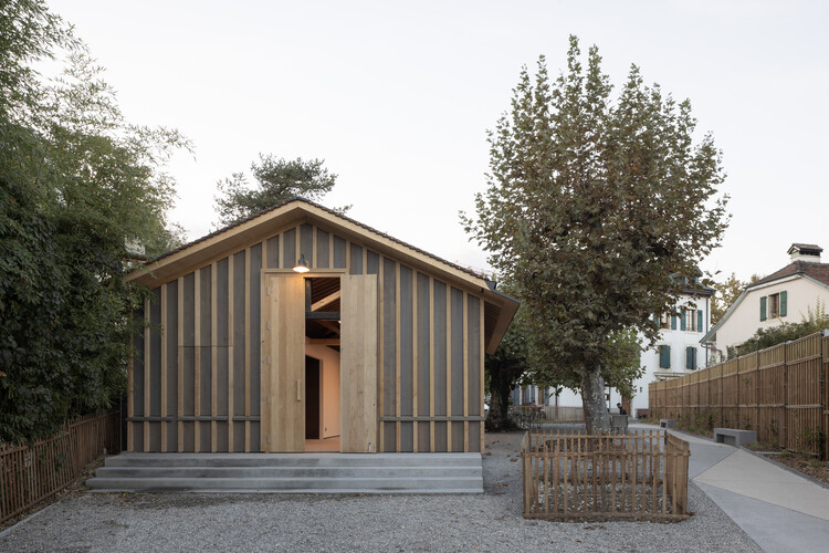 尚比西站广场小屋改造丨瑞士-0