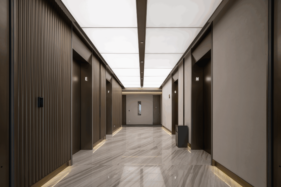 上海国华金融中心,黄浦江畔 灯塔相望丨中国上海丨上海柏熙标识有限公司-82