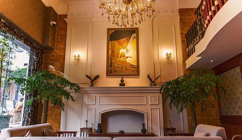 梵豪佩登栏杆高端定制中心-21