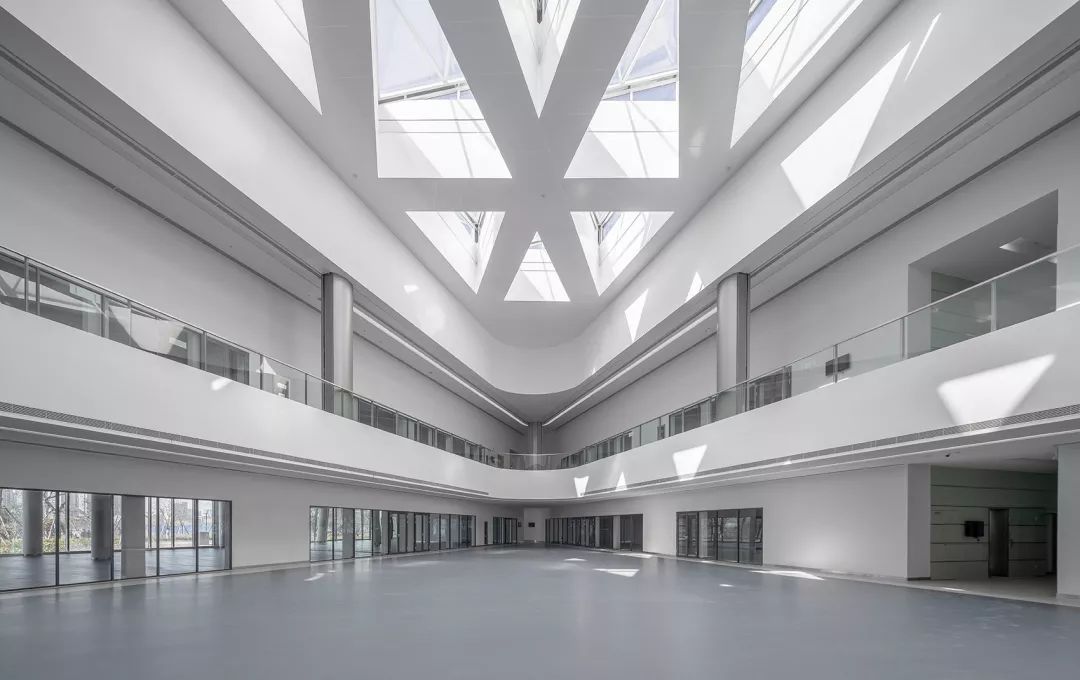 波浪造型下的如东体育中心,活力无限-53