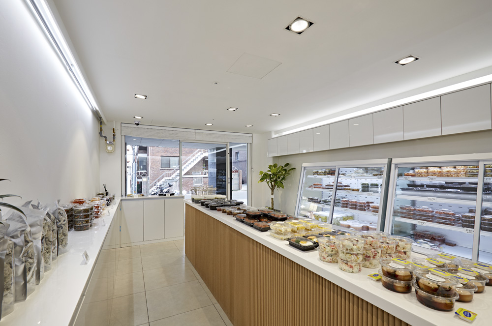 15 坪极简双色调餐厅设计，打造清爽美食空间-7