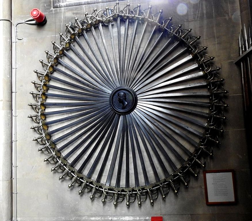 Замок Бельвуар, интерьеры в стиле историзм - 40 фото-38