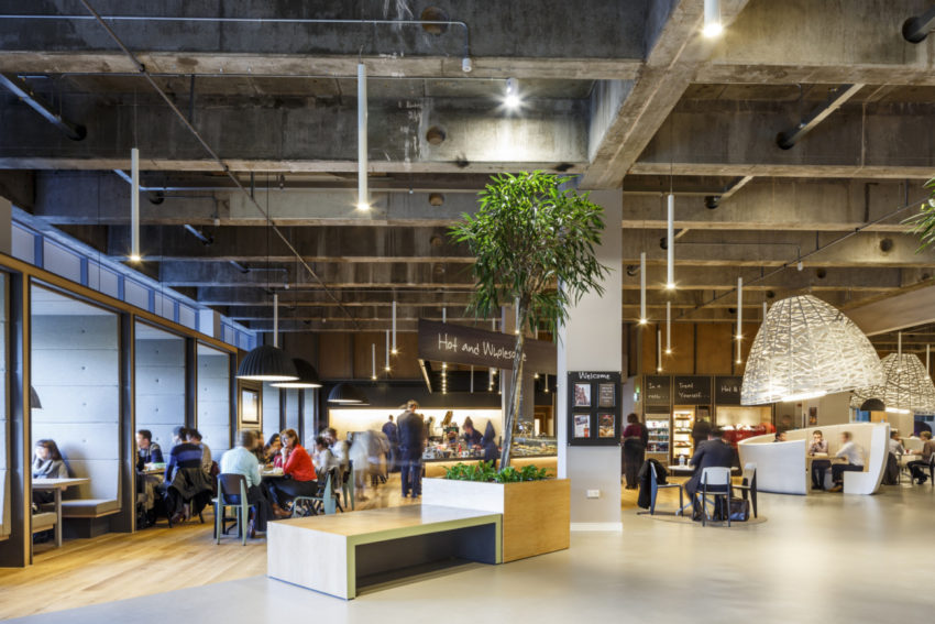 Innovative AstraZeneca Offices created by SpaceInvaders to provide a unique and engaging space for employees 太空入侵者创建的创新型阿斯利康办公室，为员工提供独特和吸引人的空间-13