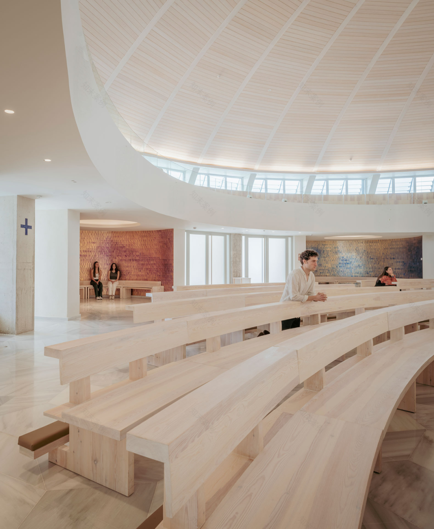 Francisco de Vitoria 大学新教堂装饰艺术丨Spain丨Ramos Alderete-16