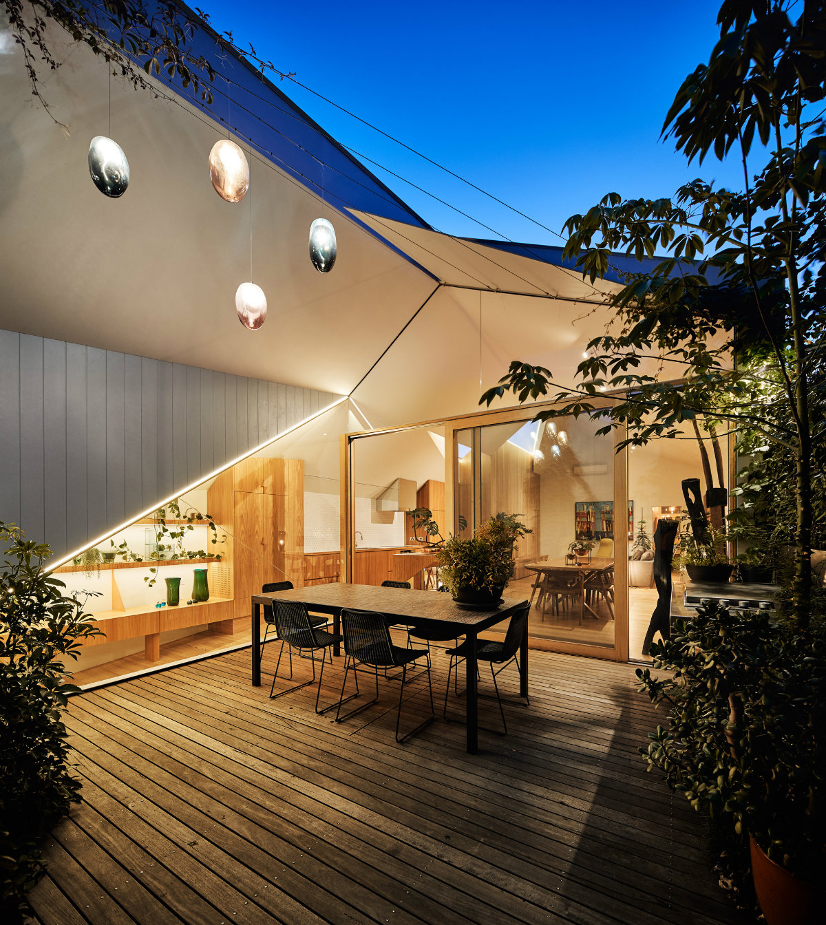 他和她的房子，打造屋顶莫比乌斯环  FMD Architects-30