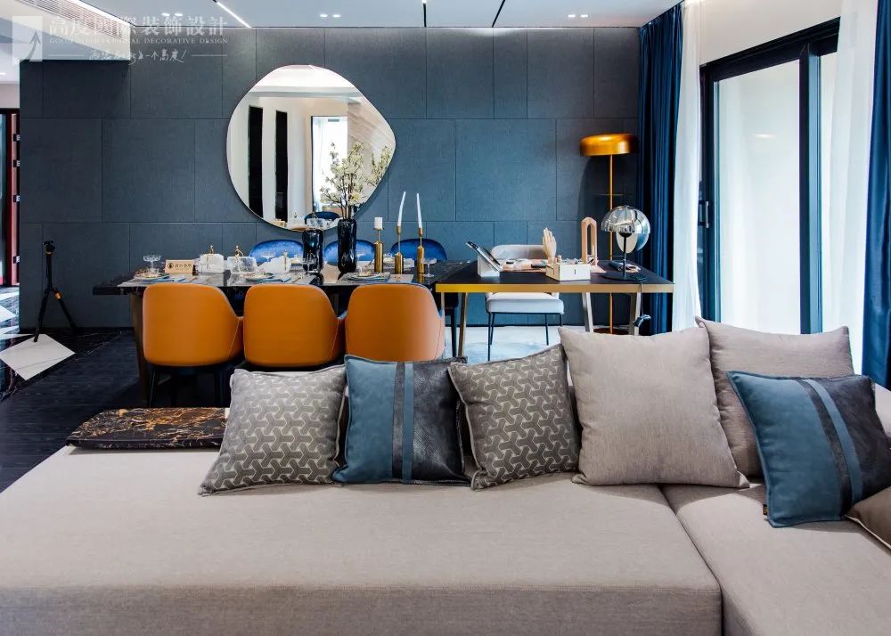 现代轻奢,优雅蓝色家居典范-29