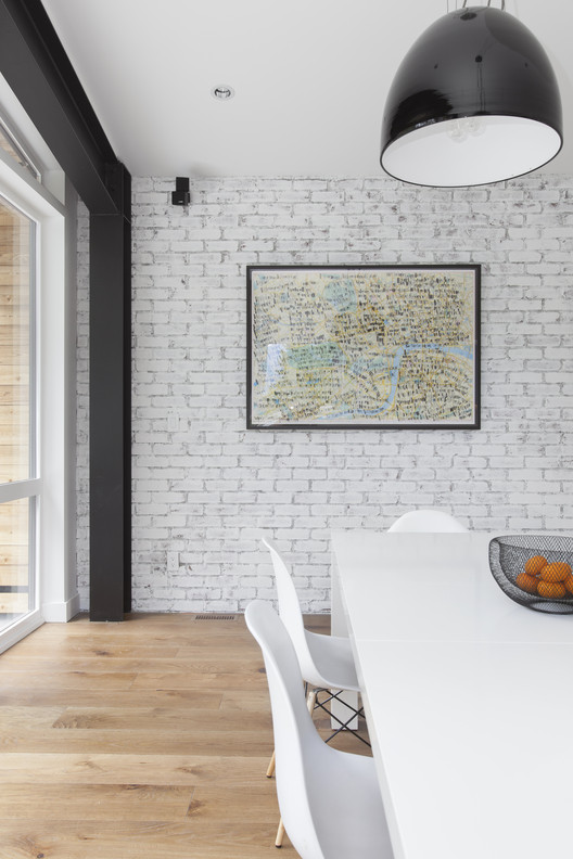 惠斯勒老屋翻新,现代仓库工业风格与传统船舱的完美结合-19