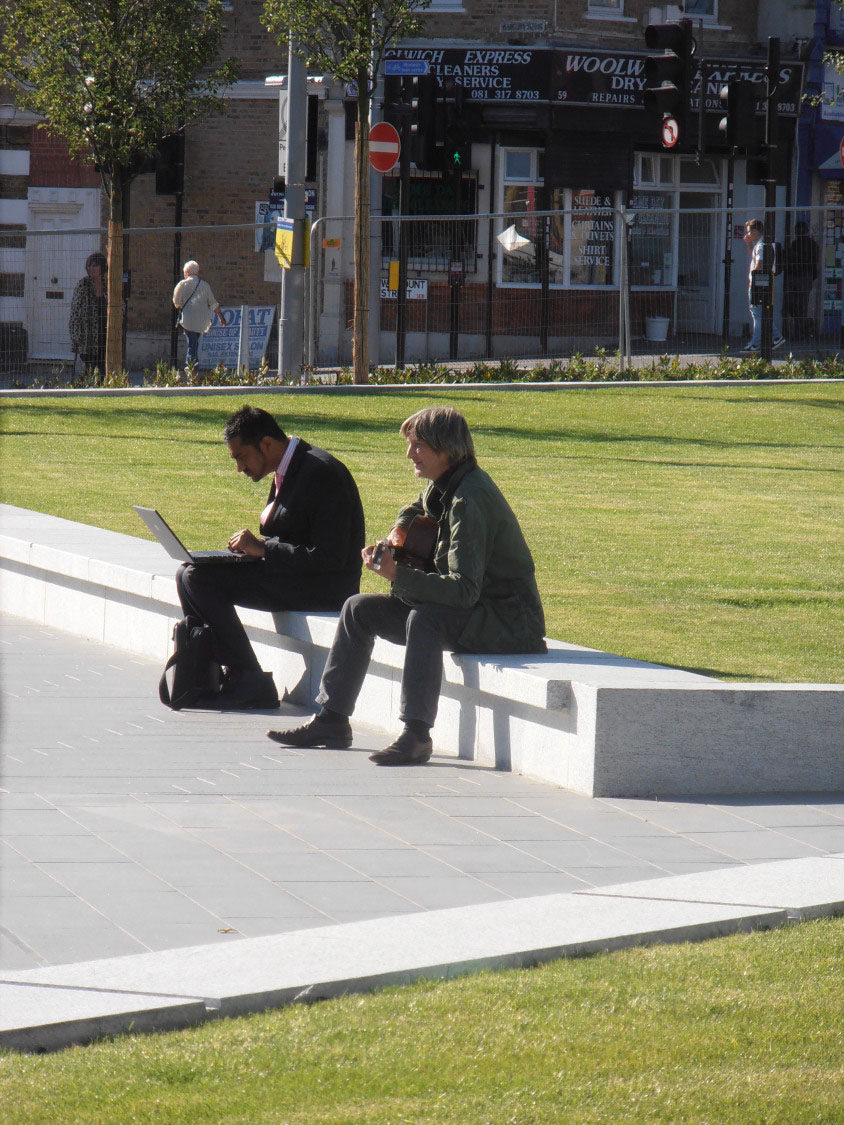 伦敦格林威治区伍尔维奇广场-6