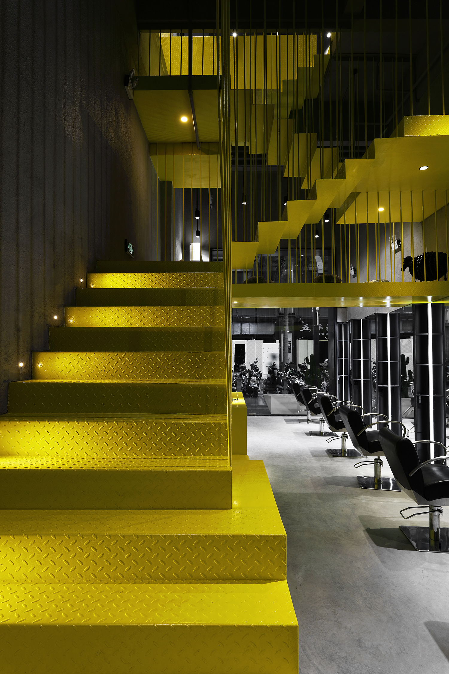 层迭 | 天后站品牌潮流形象店-8