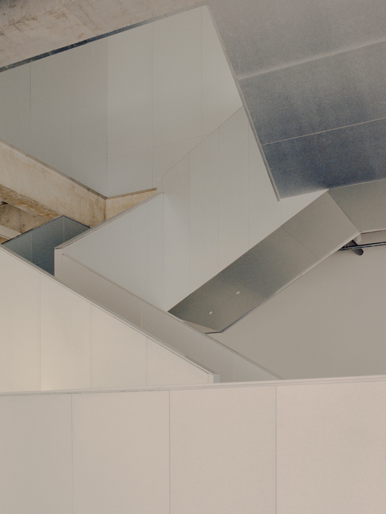 IOI设计师时装买手集合店丨中国杭州丨杭州蒋杰设计事务所-37