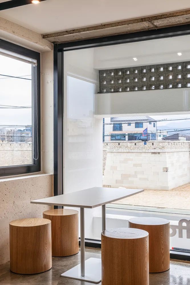 千年庆州咖啡馆 | 融合历史与现代的空间艺术-30
