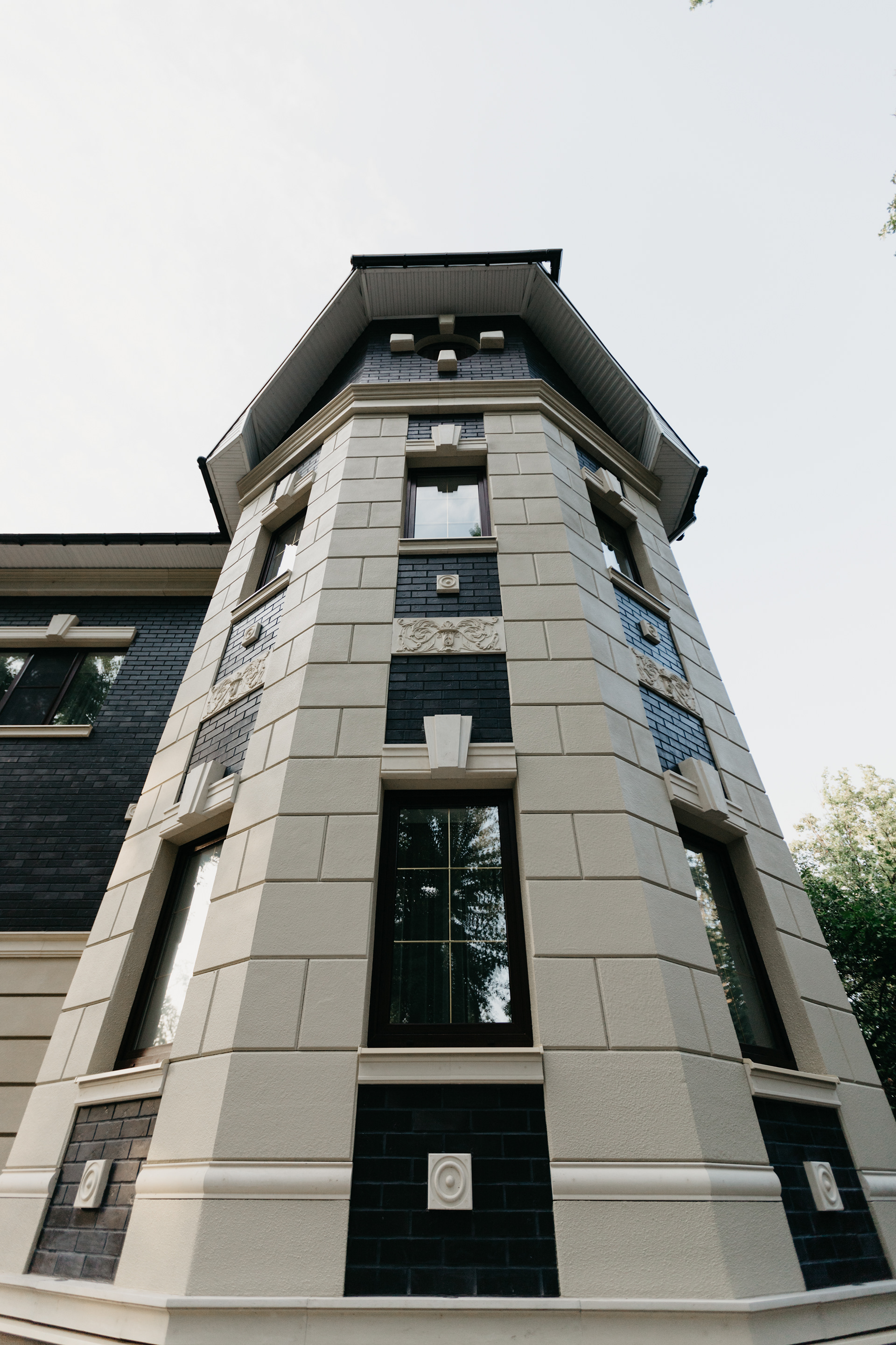 FACADES OF THE HOUSE IN YUMATOVO-2