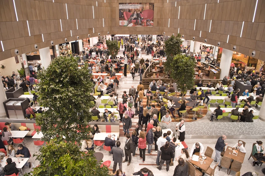 意大利 Carosello 商业中心美食广场-9