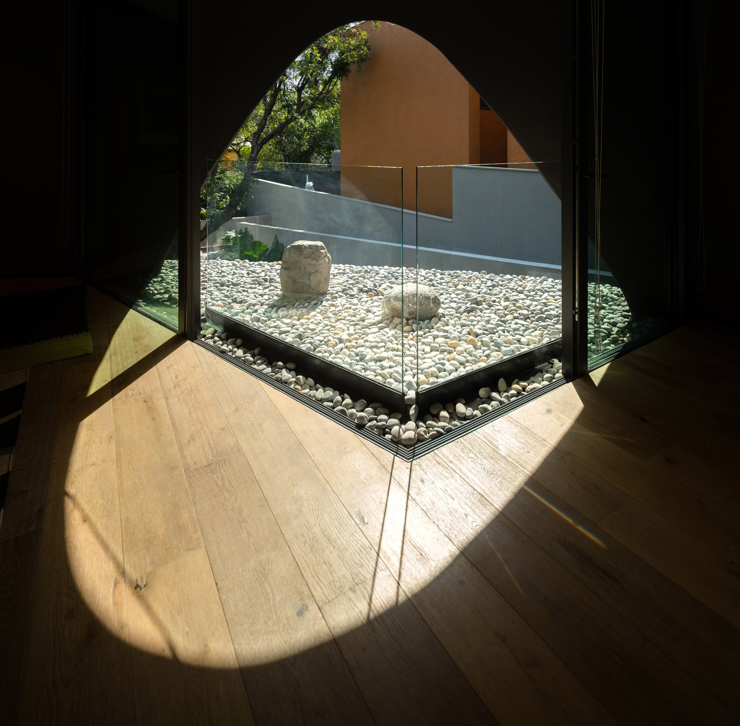 墨西哥圆柱形混凝土住宅 | 保护隐私的同时展现强烈存在感-29