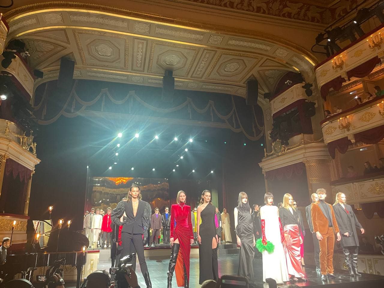 TSUM х Malyy Theatre Fashion show 2021-10