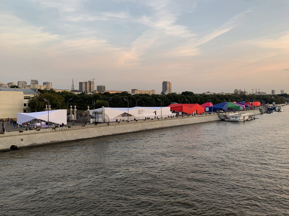 俄罗斯创意产业节多彩展亭,助力疫情防控-7