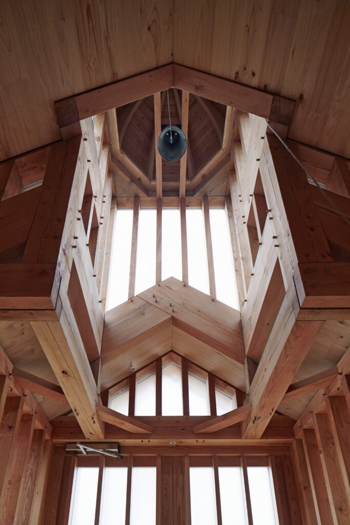 白俄罗斯纪念小教堂丨英国伦敦丨Spheron Architects-5