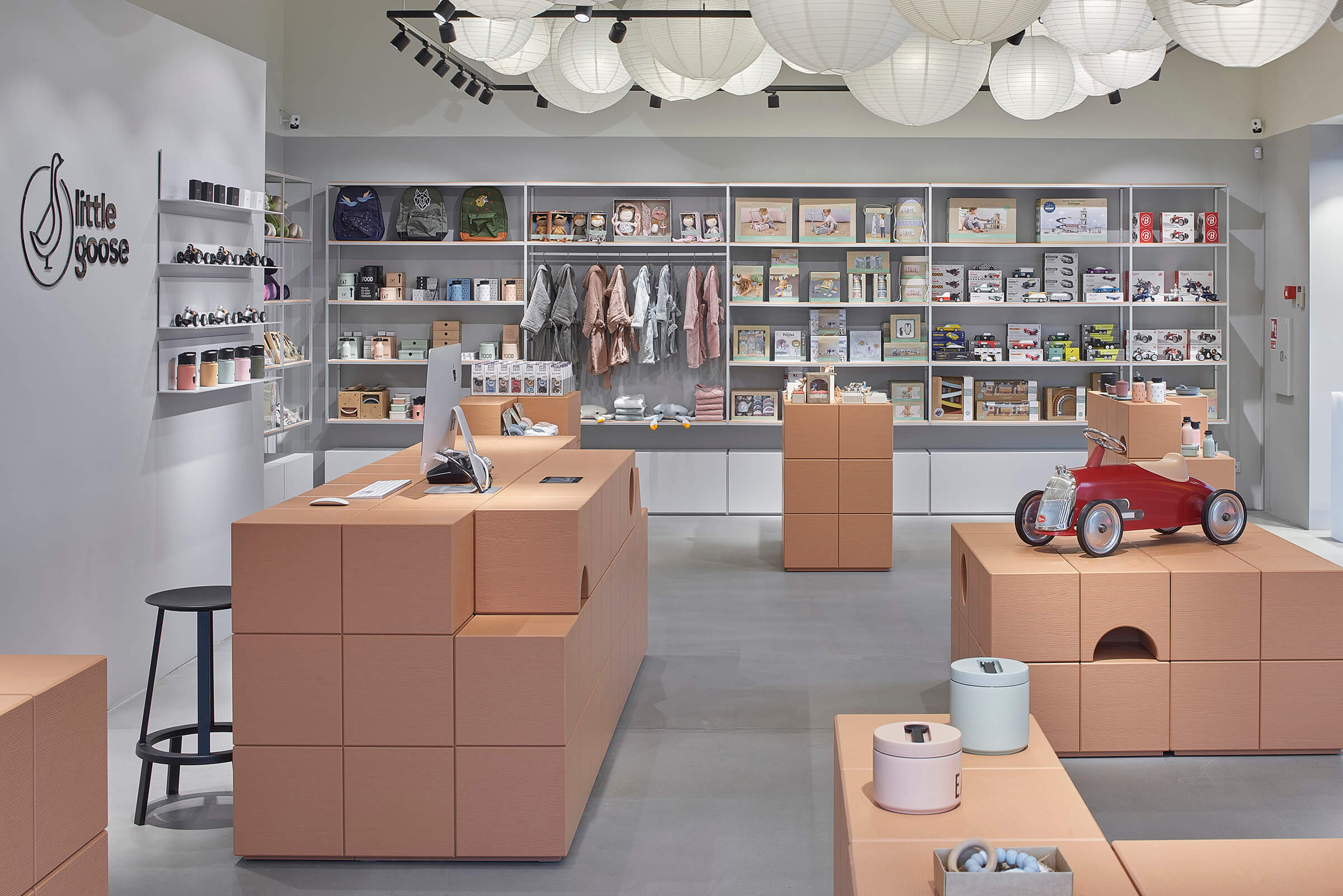 小鹅丨立陶宛维尔纽斯丨Normundas Vilkas,Dovilė Piekytė-1