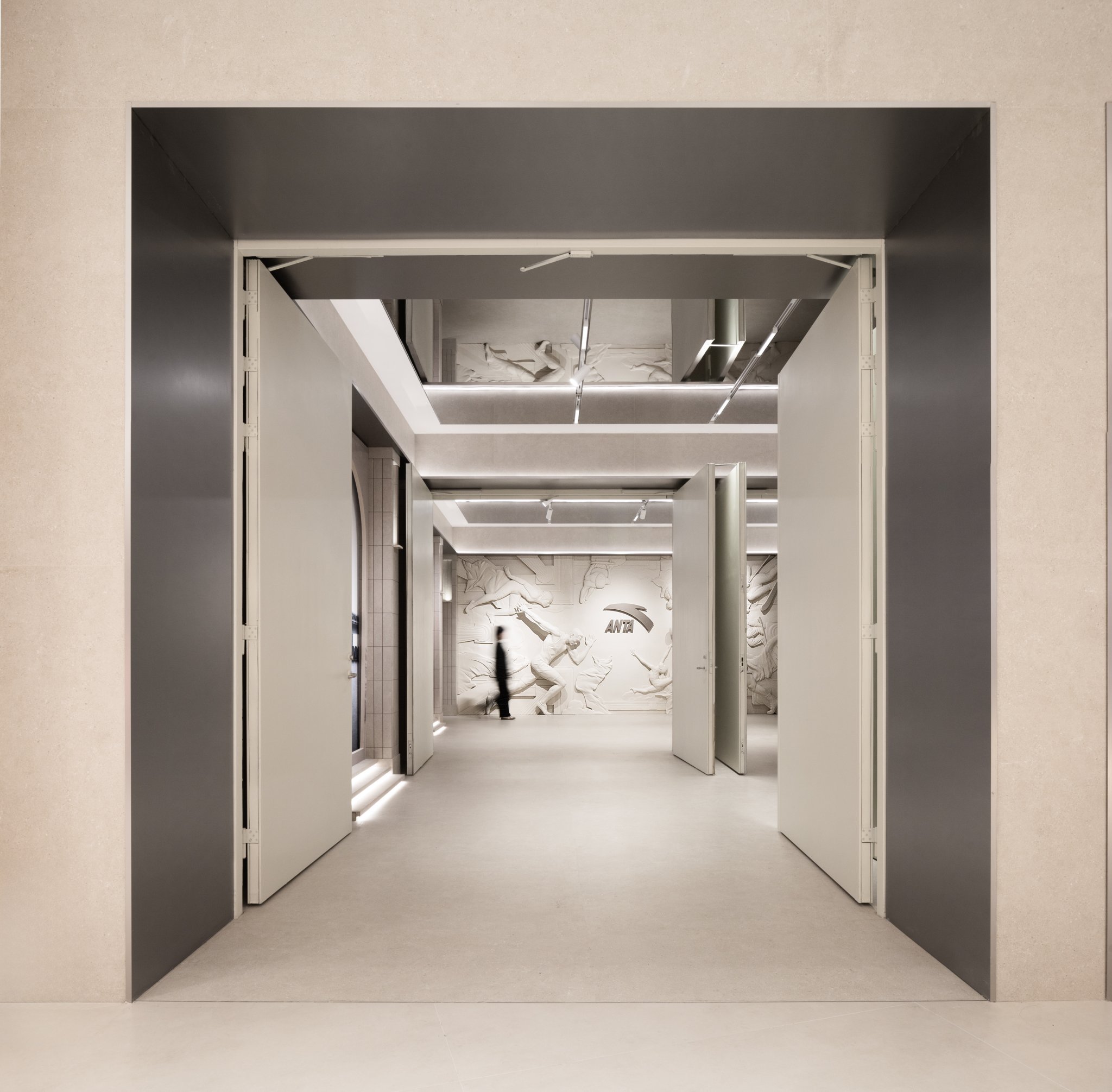 服装店丨中国深圳丨ANTA Space Creative,STILL YOUNG-41